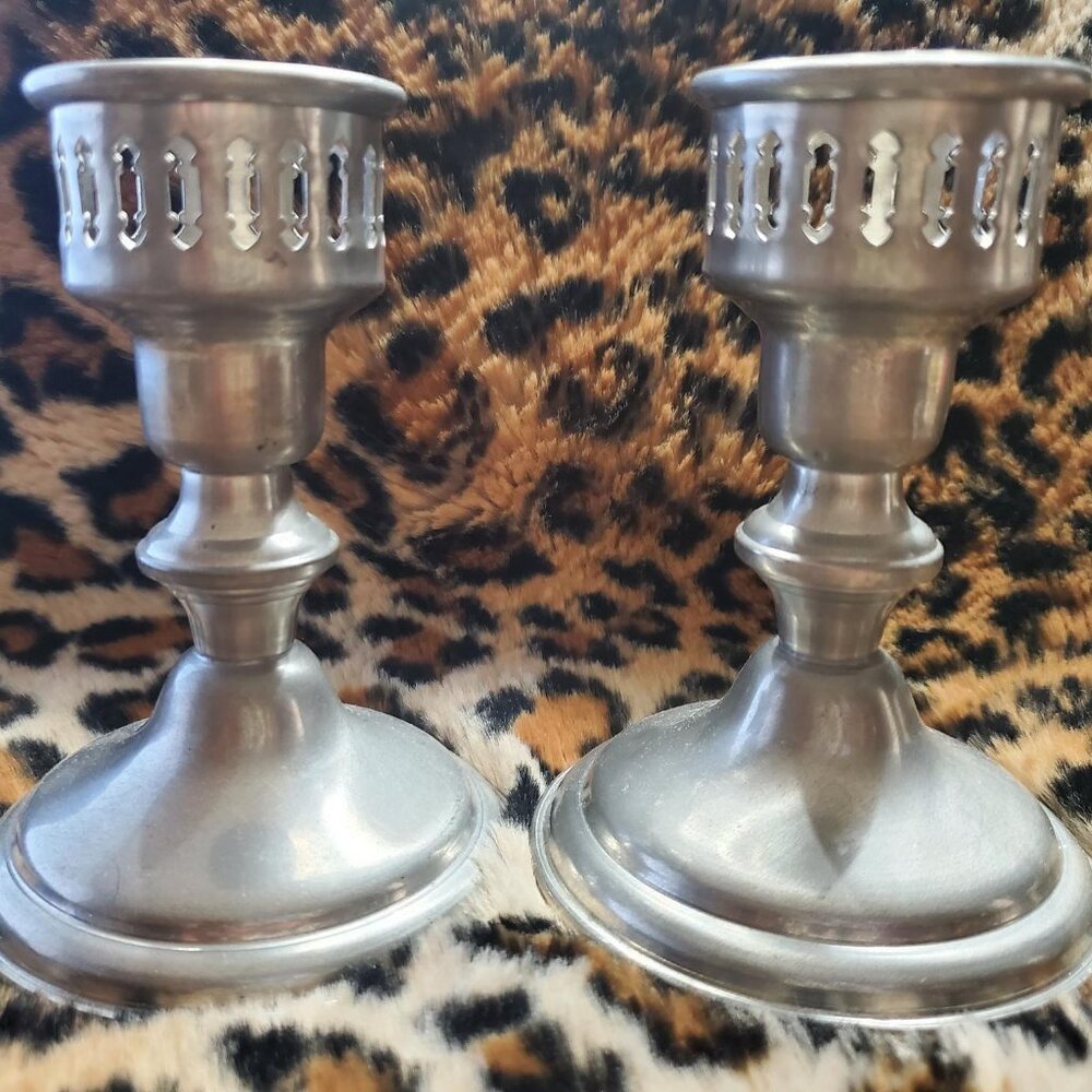 Vintage LIKE NEW Reed & Barton Pewter Candle Holders 5x3.5 in set of 2